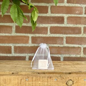 Gastenzeepje vierkant - rozen